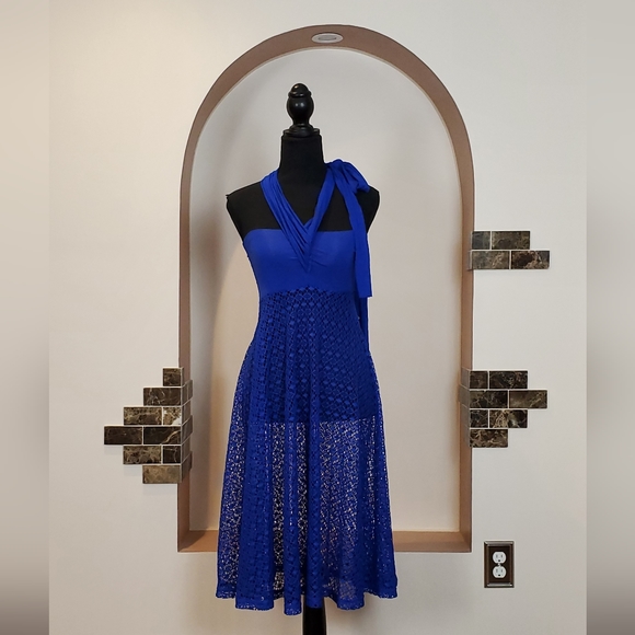 La Vie En Rose Aqua Two-way Lace Skirt-Dress ( Size XS) - Picture 3 of 7